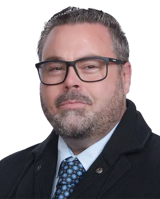 Justin Tracht 660x820